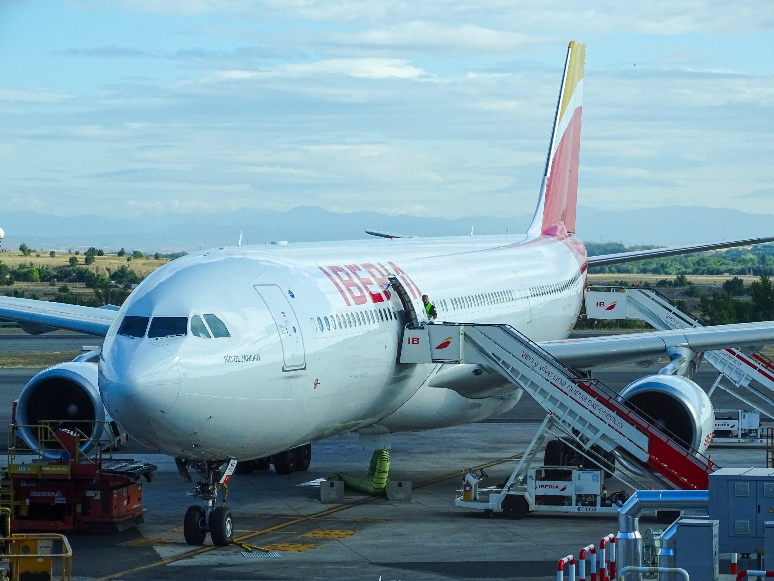 Can You Really Deduct 100% of the Airfare with Only One Business Day on A Seven Day Trip to Paris?